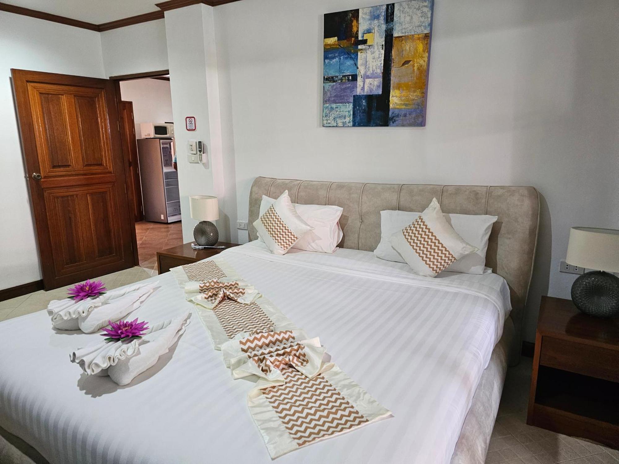 Sai Rougn Apartment Patong Екстериор снимка